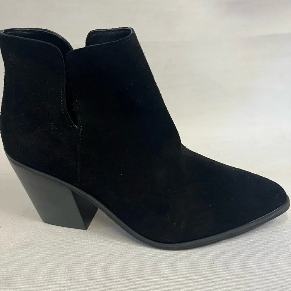 Lisa Vicky Kicky Bootie Women's Size 9.5 Split Ankle Low Heel Boots